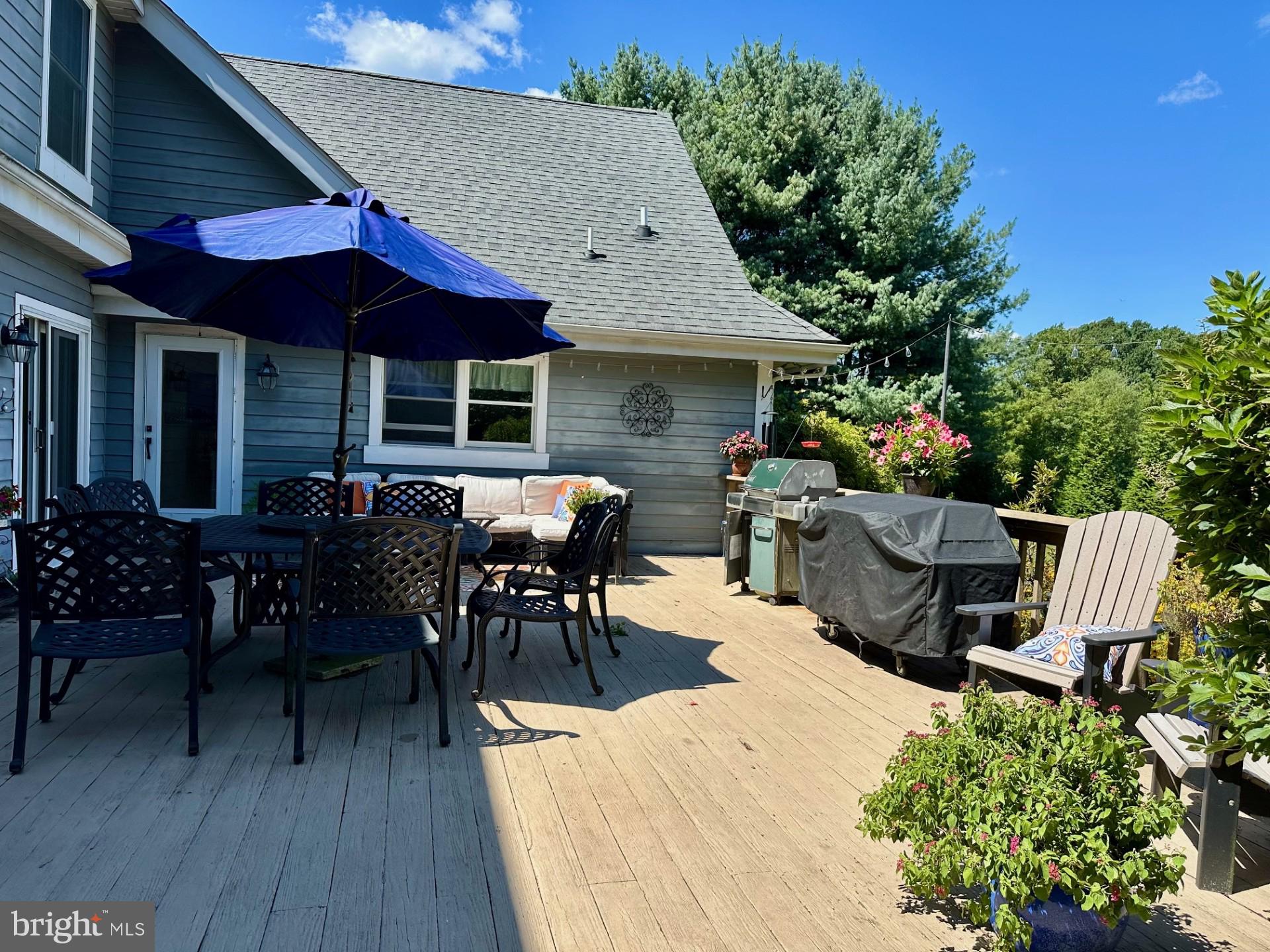 LAUREL CROSSING - Residential