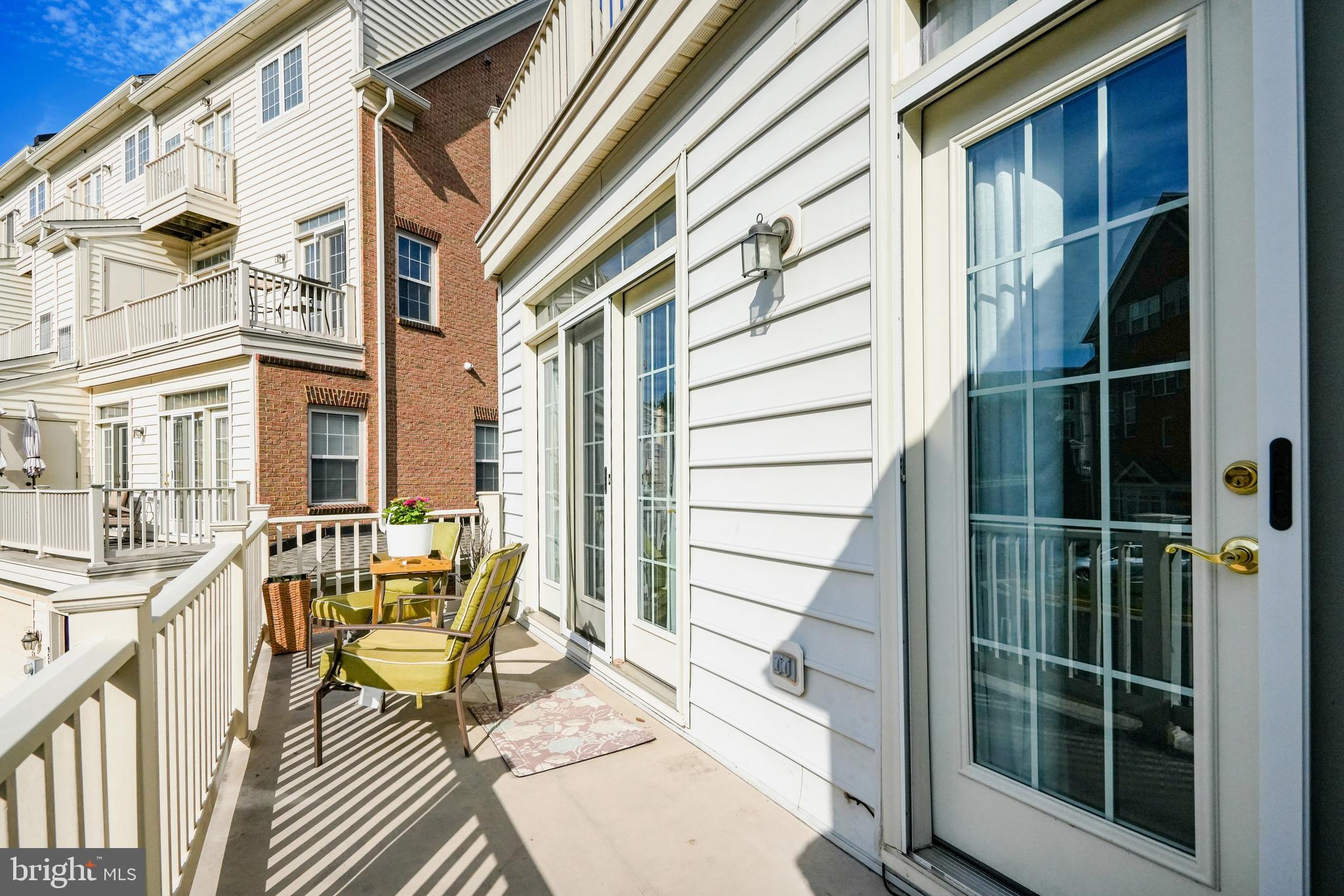 THE TOWNES CONDOMINIUM - Residential