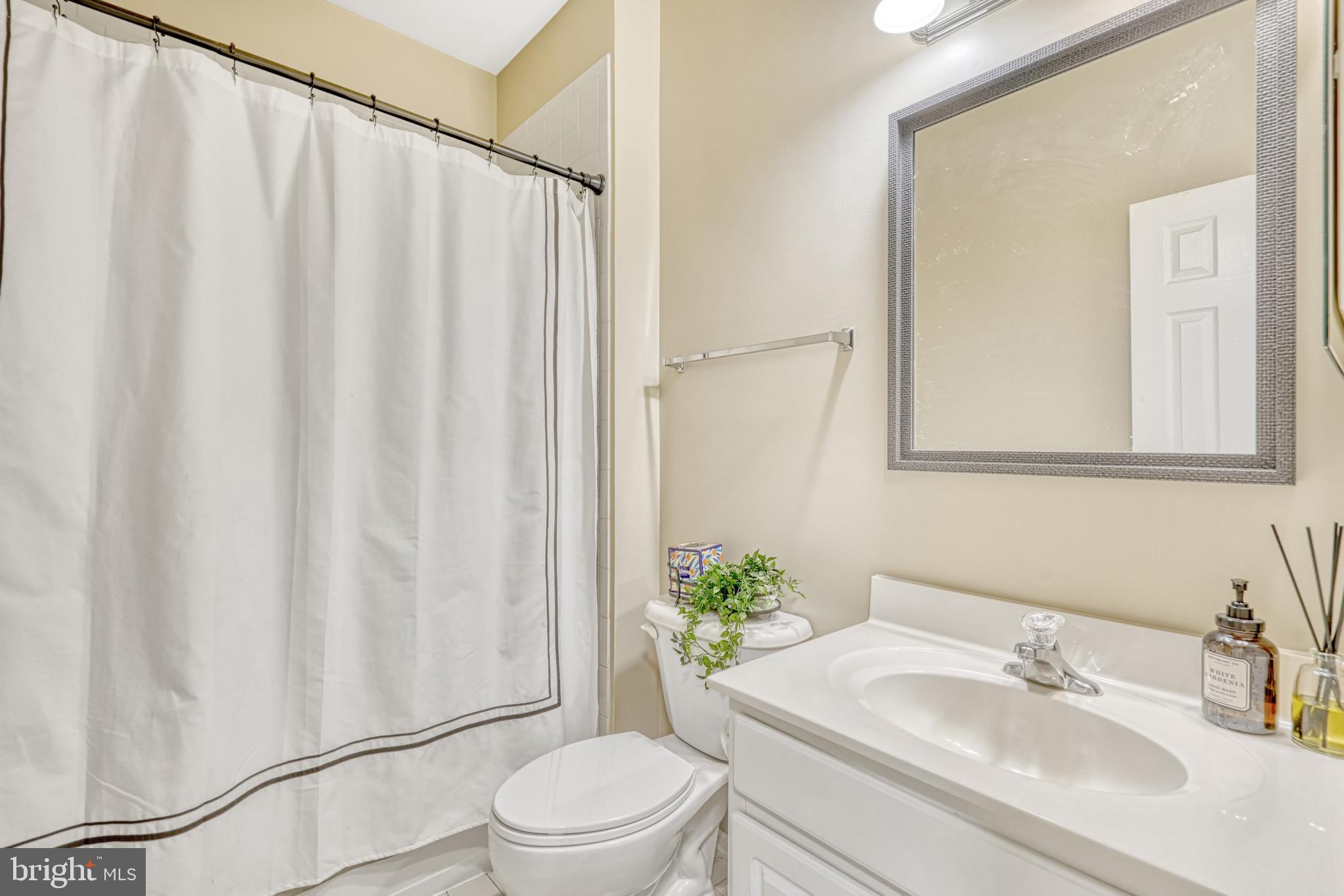 THE TOWNES CONDOMINIUM - Residential