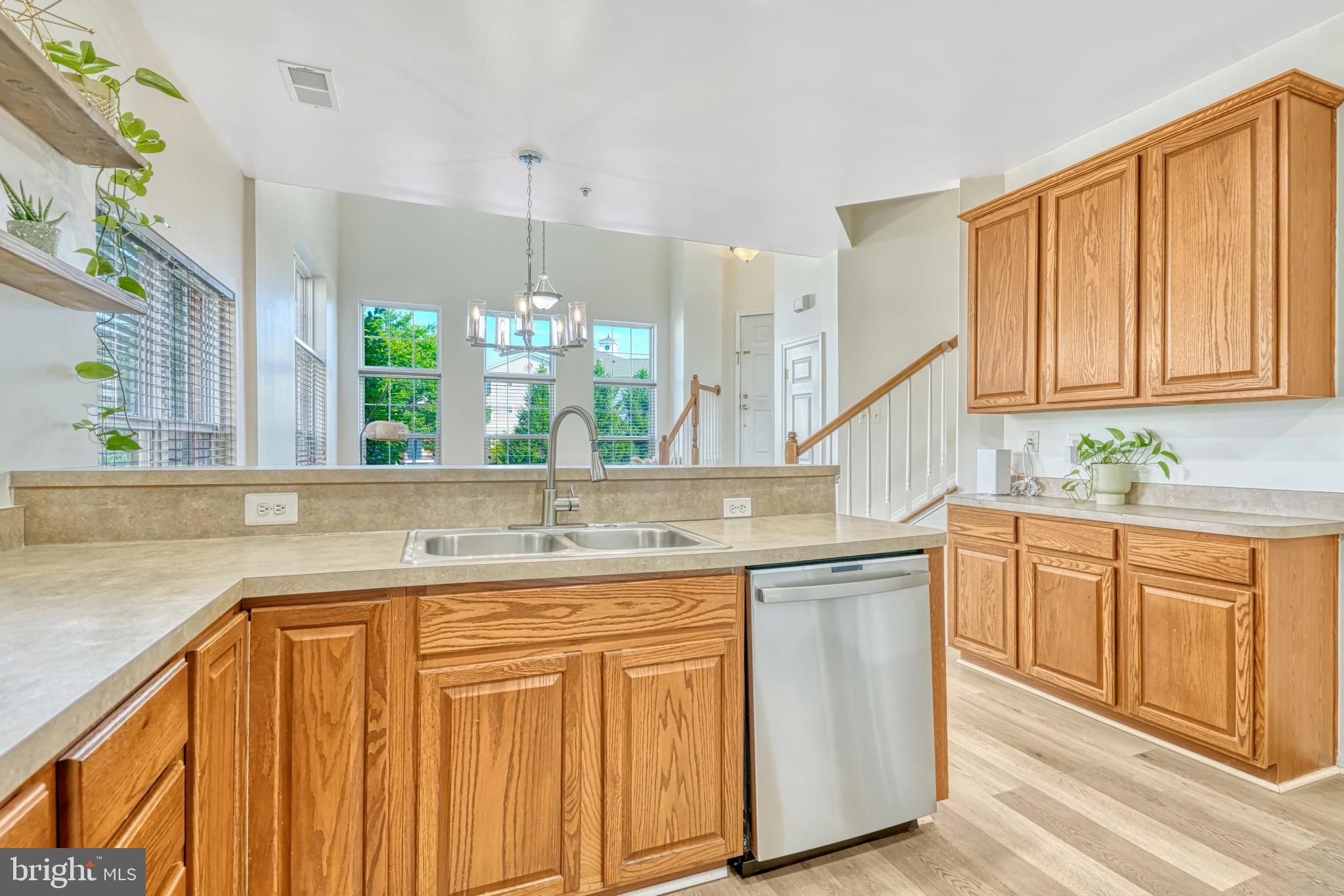 THE TOWNES CONDOMINIUM - Residential