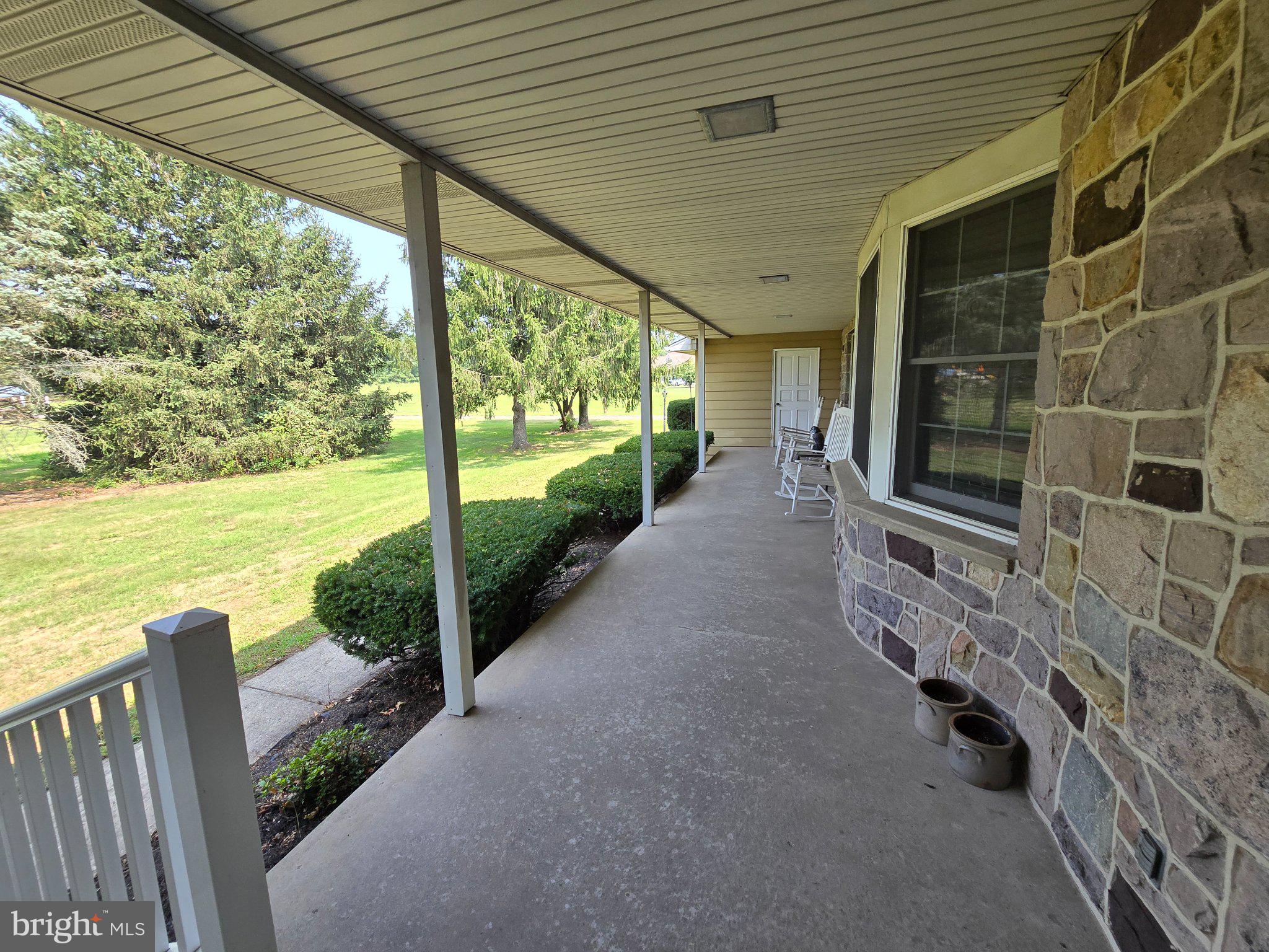 135 HANCOCK LANE