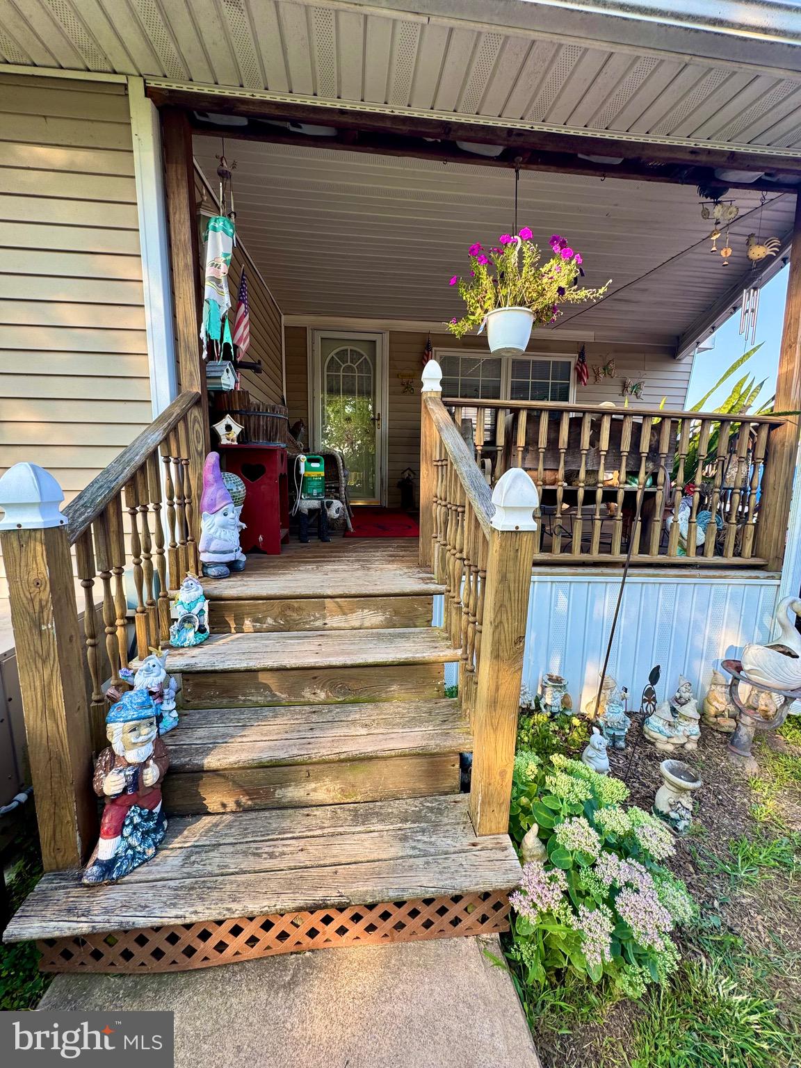 1 JOSEPH AVENUE
