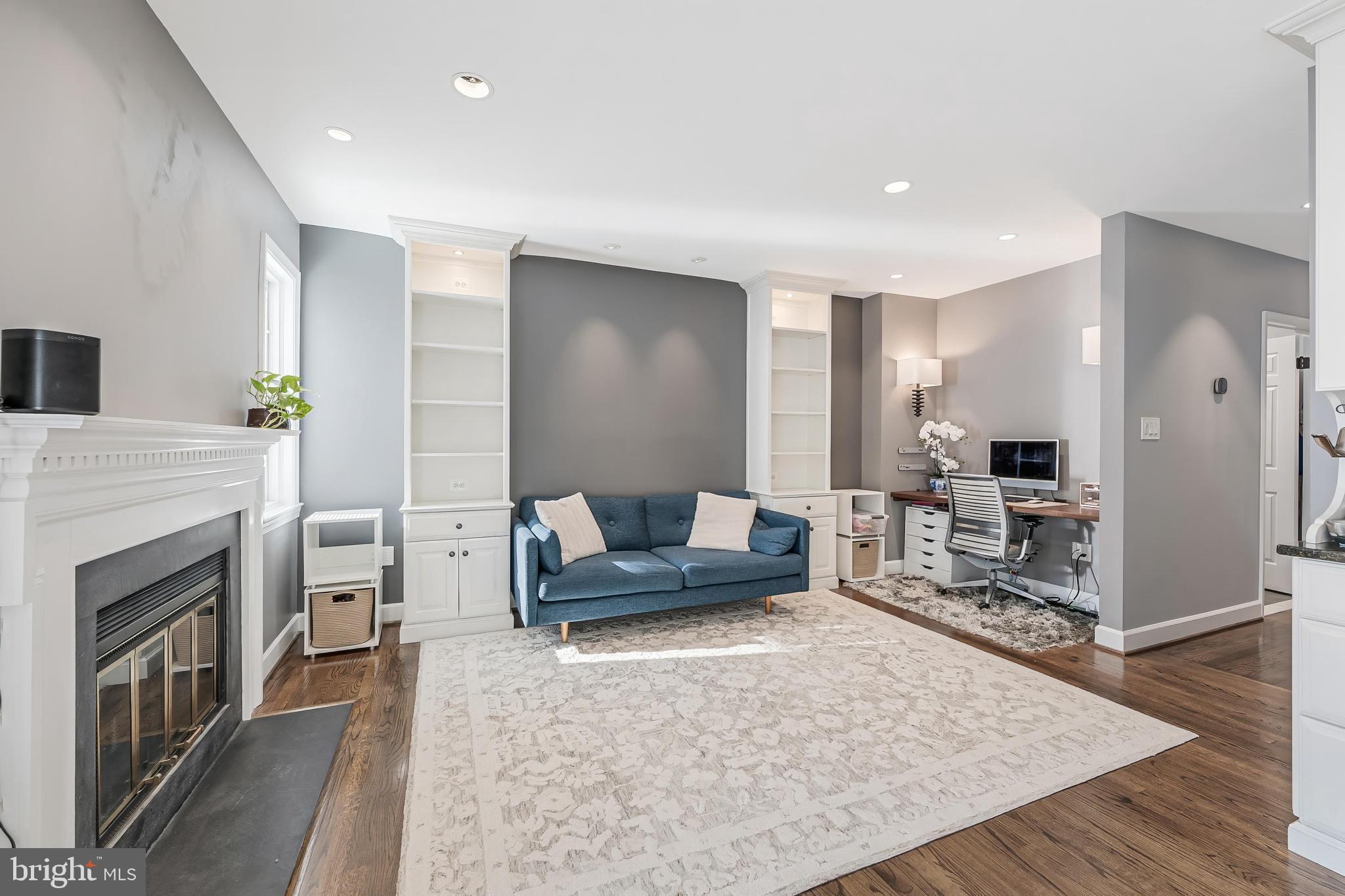 HAMPTONS OF MCLEAN - Residential