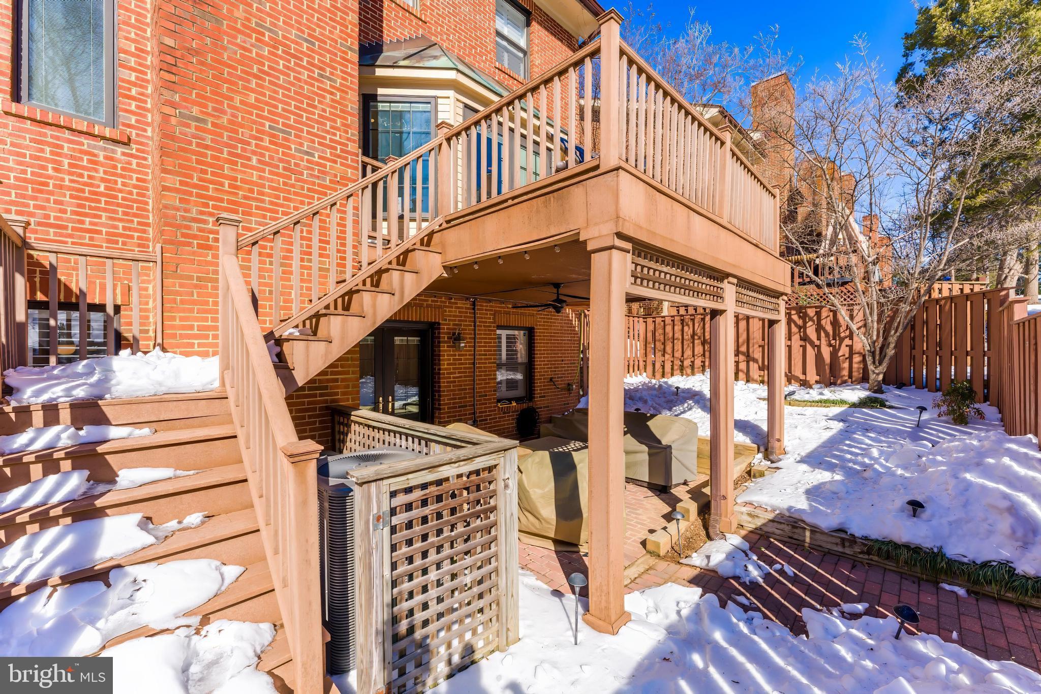 HAMPTONS OF MCLEAN - Residential