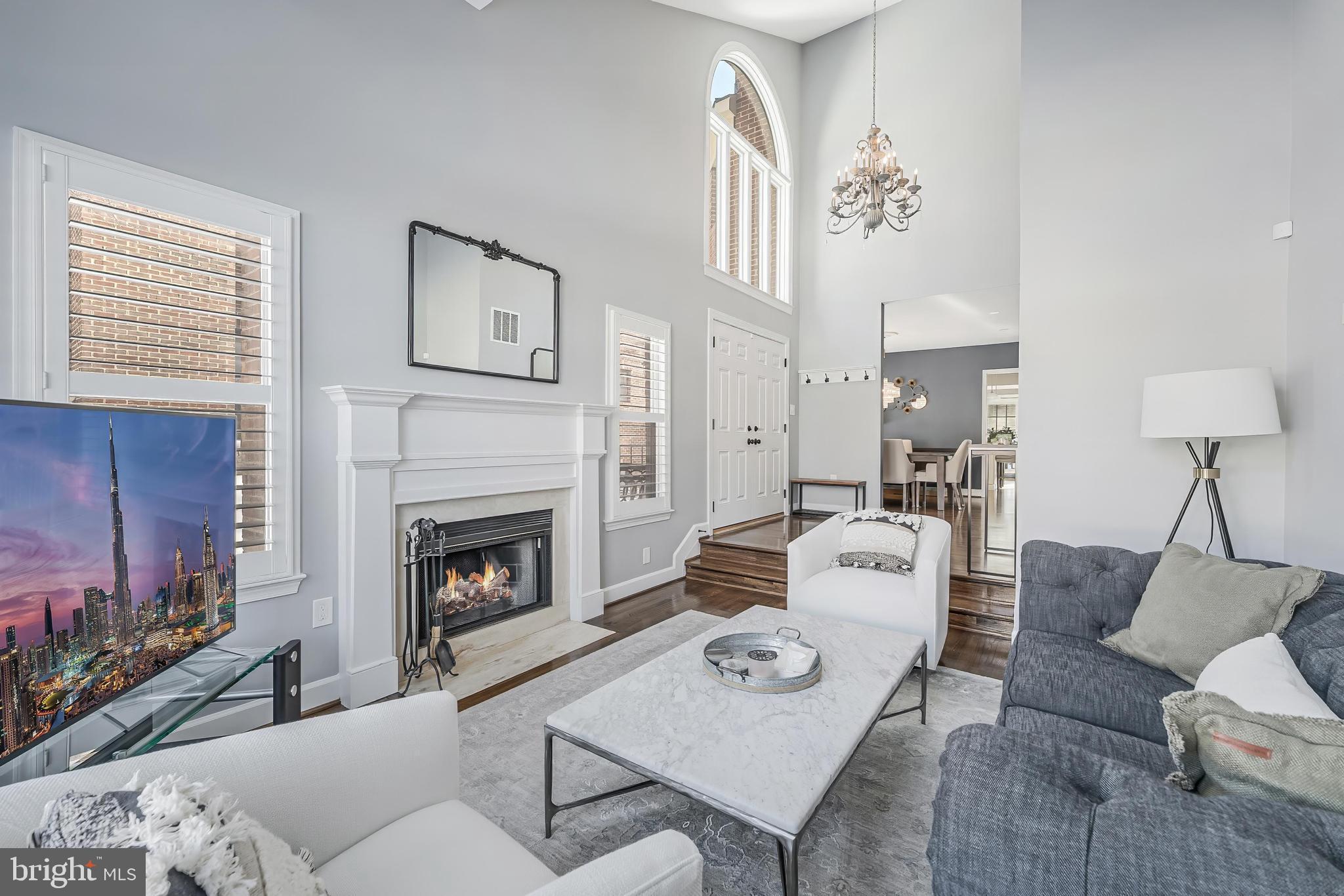 HAMPTONS OF MCLEAN - Residential