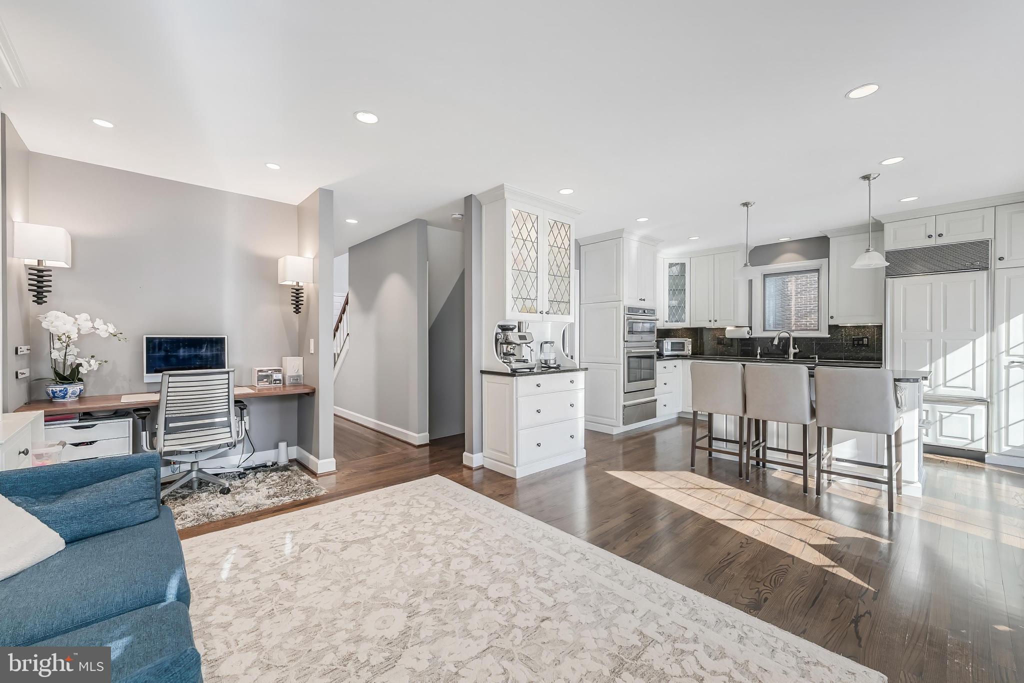 HAMPTONS OF MCLEAN - Residential