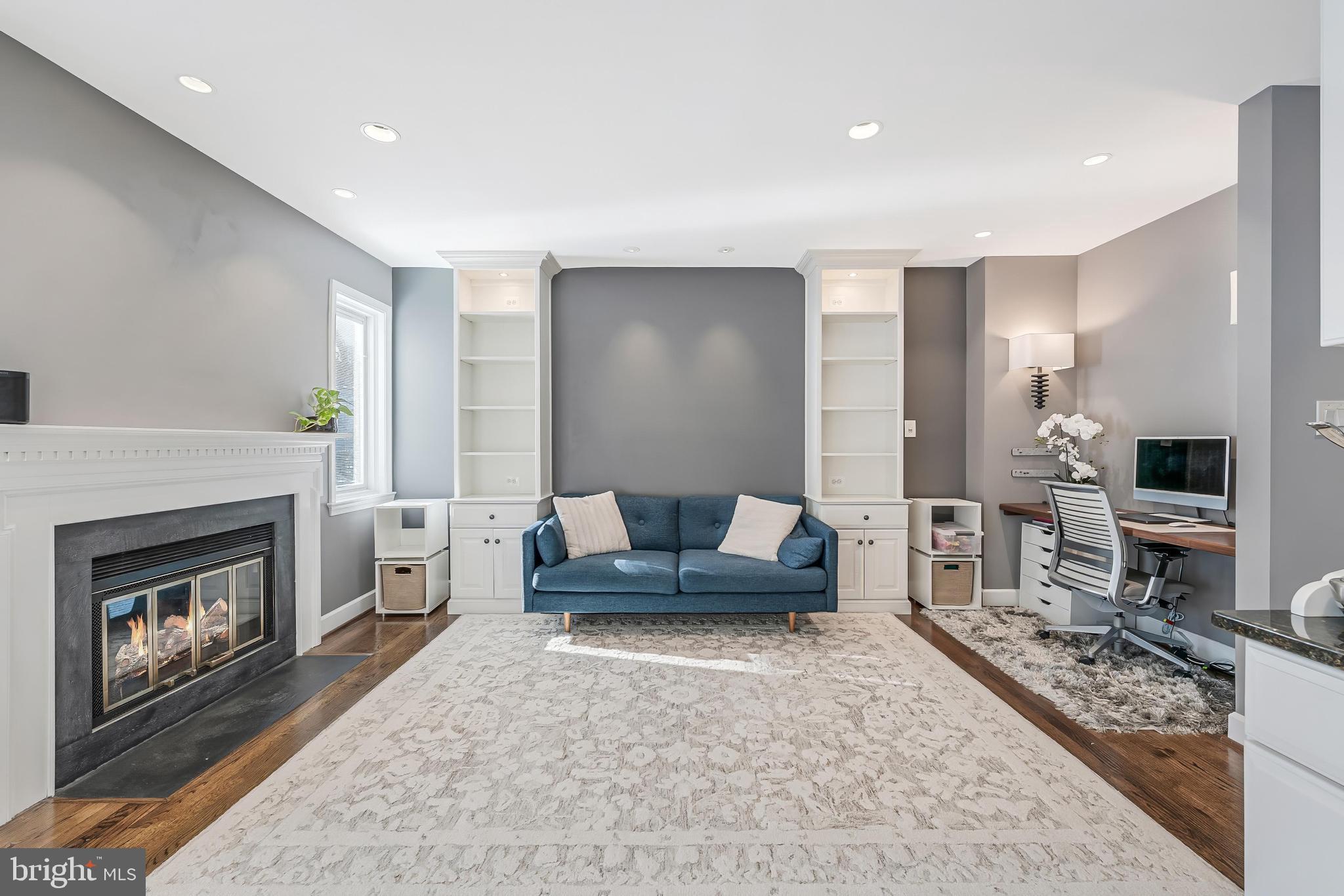 HAMPTONS OF MCLEAN - Residential