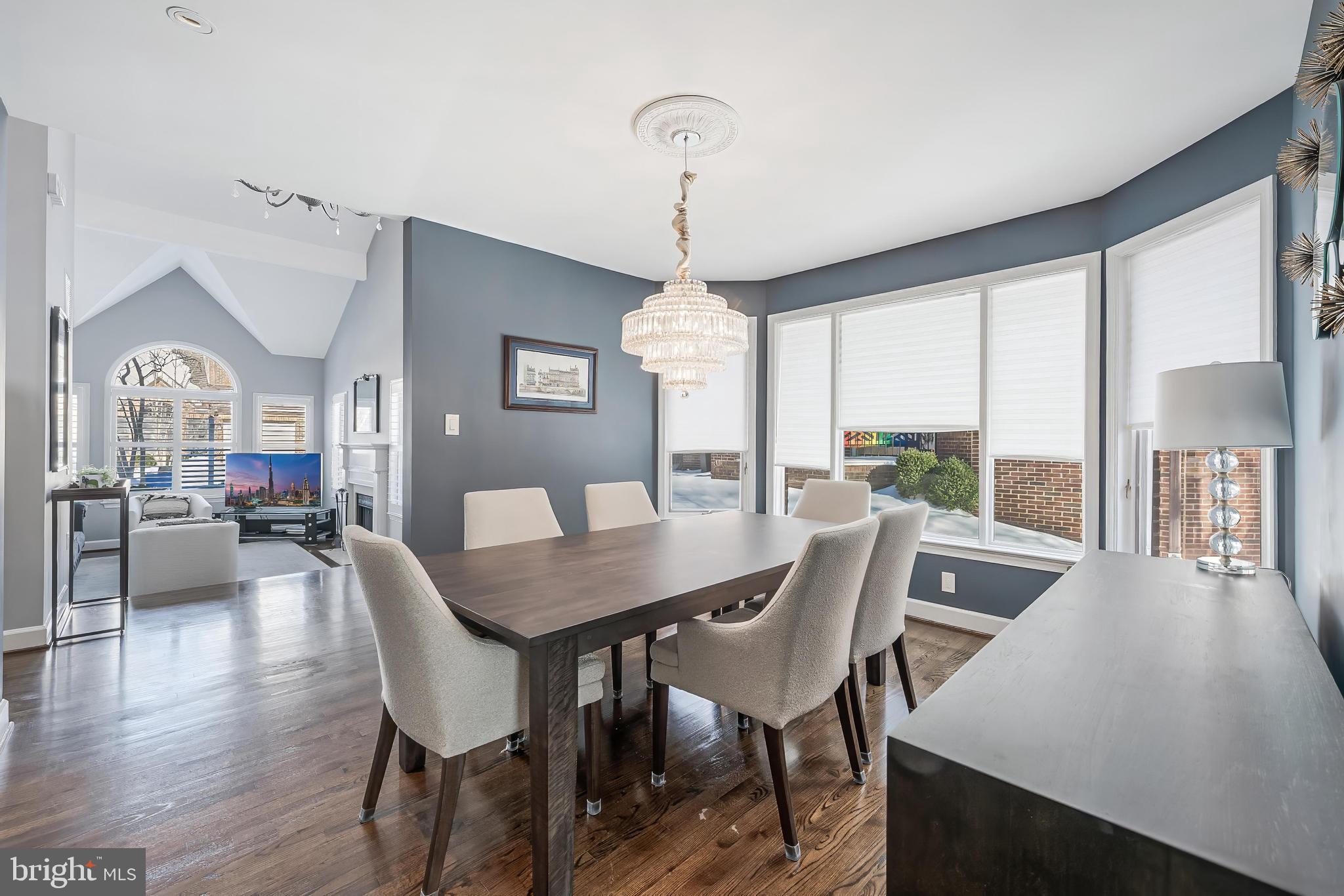 HAMPTONS OF MCLEAN - Residential