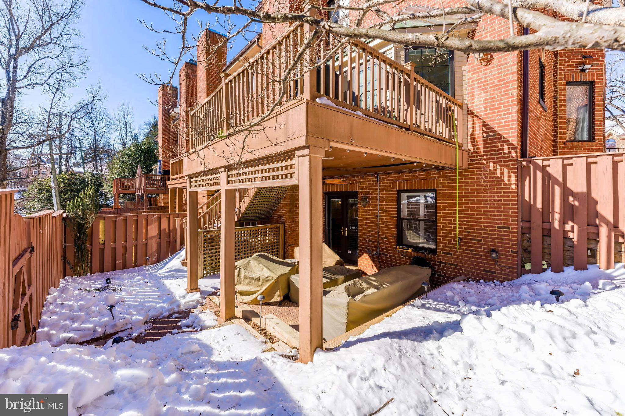 HAMPTONS OF MCLEAN - Residential