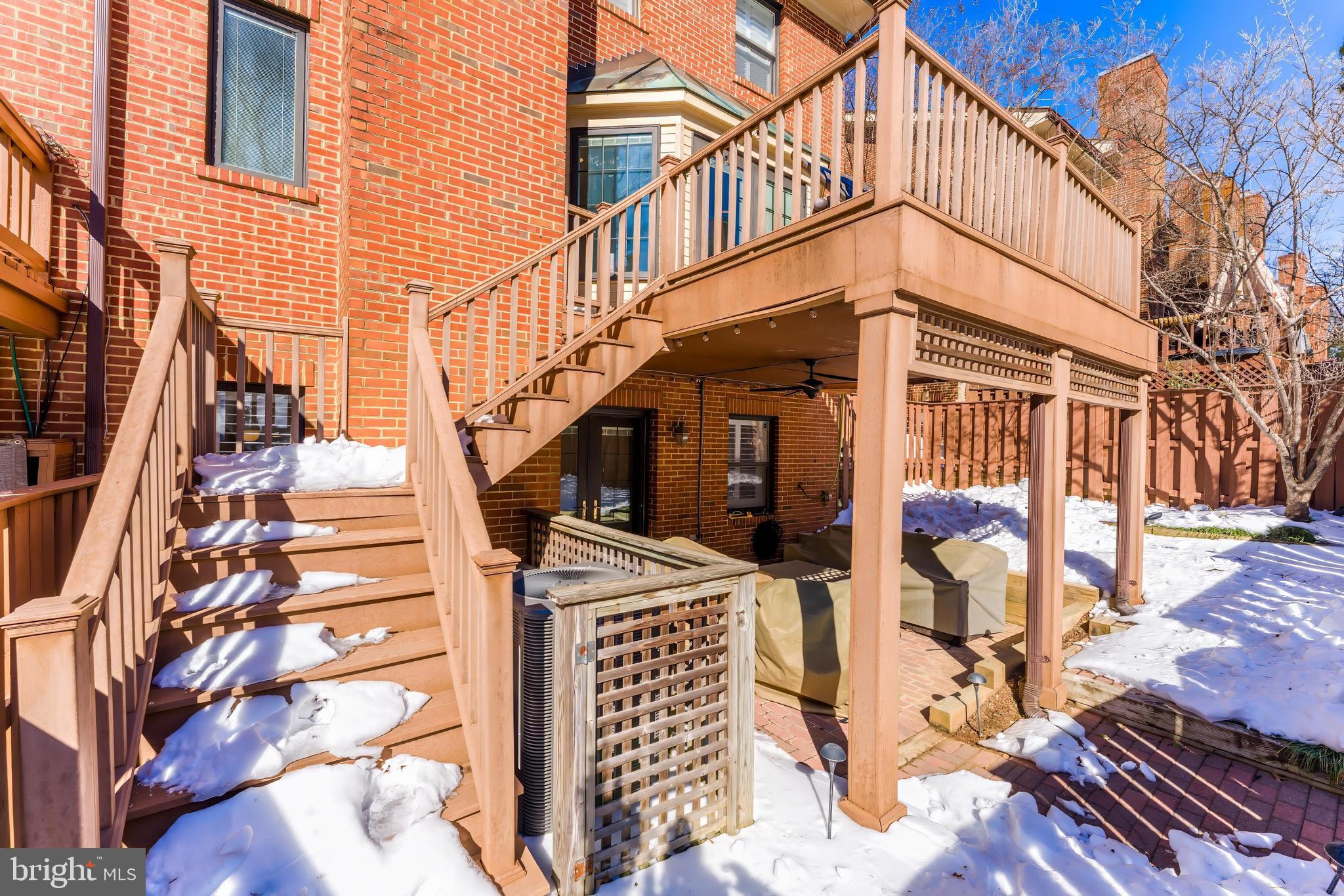 HAMPTONS OF MCLEAN - Residential