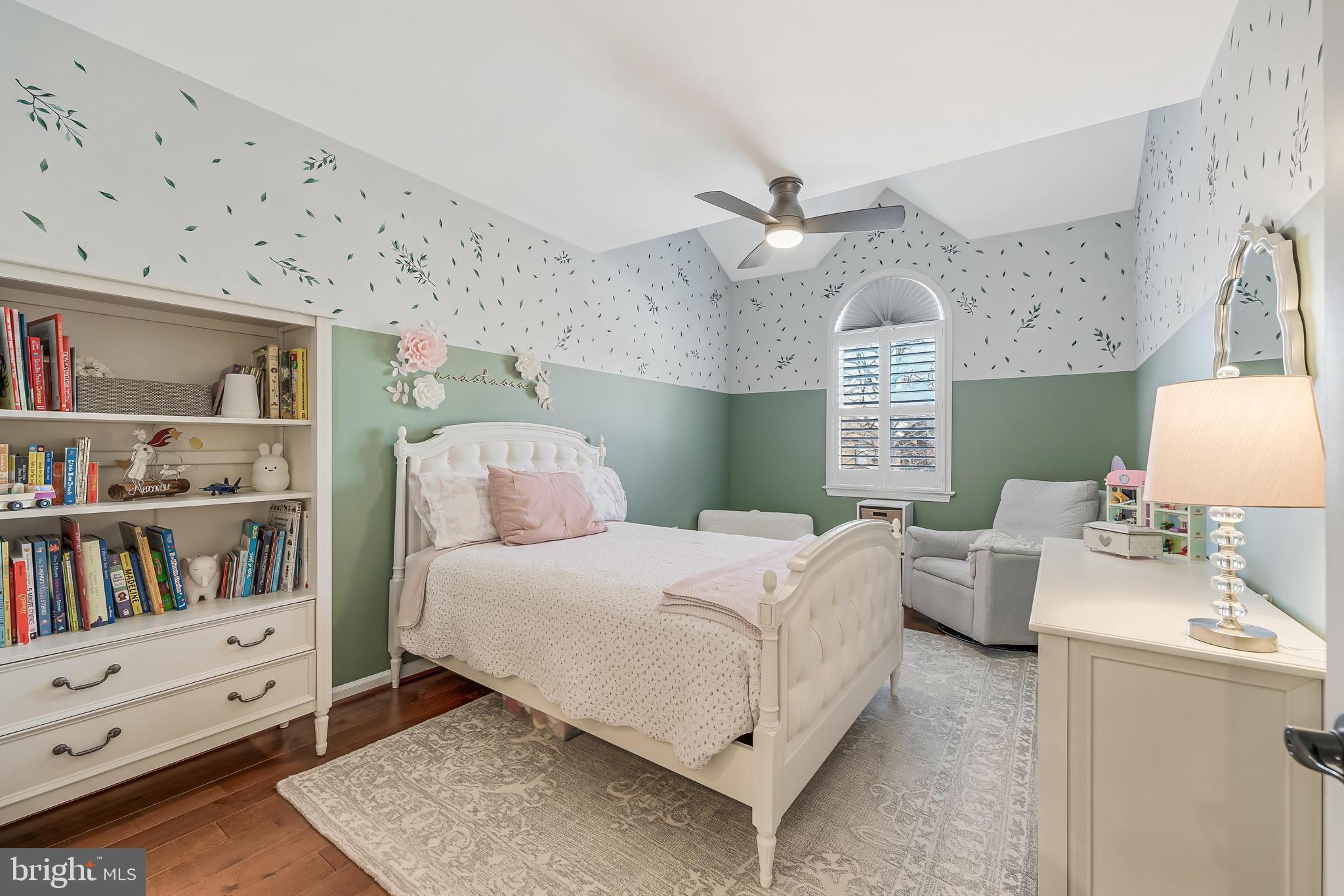 HAMPTONS OF MCLEAN - Residential