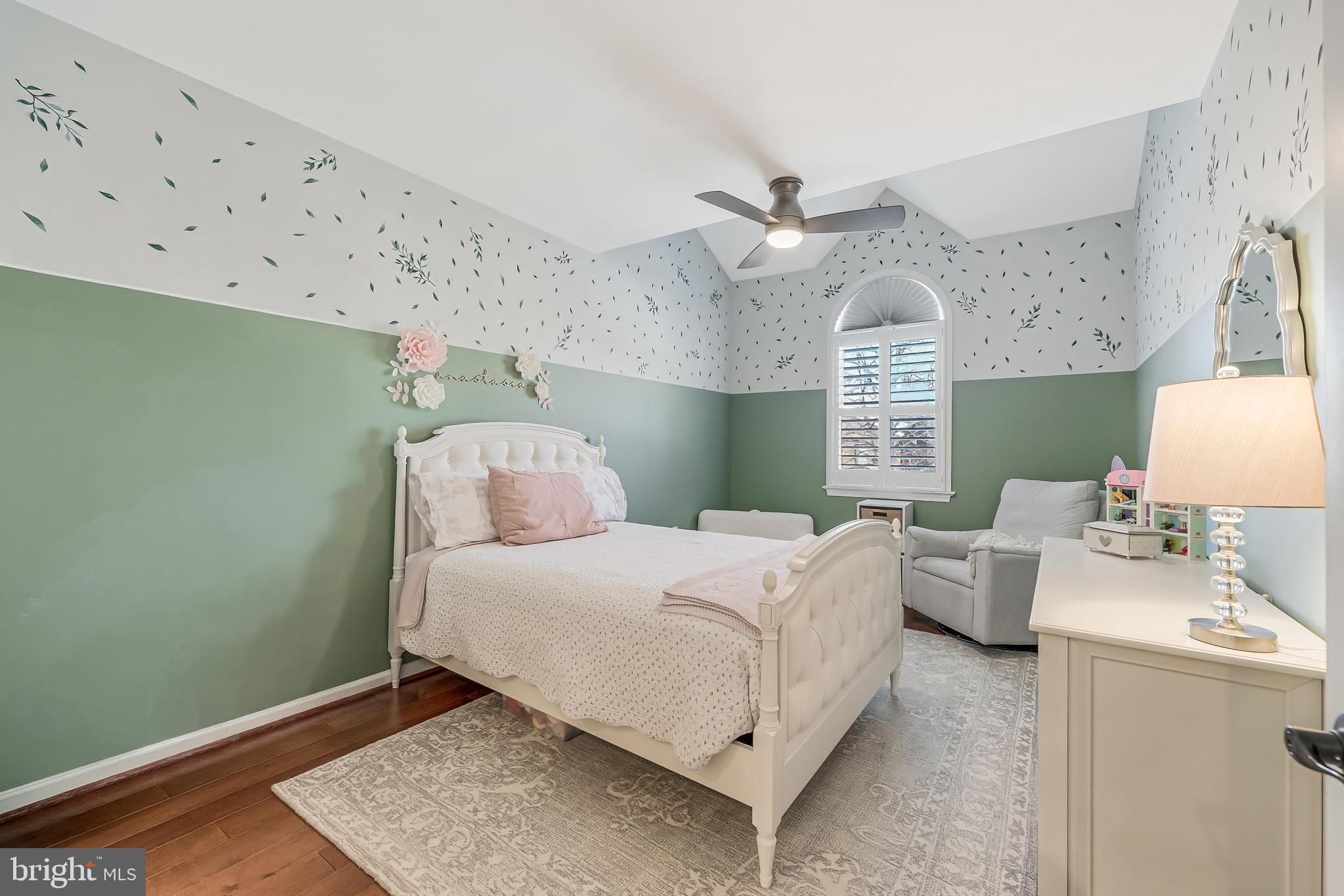 HAMPTONS OF MCLEAN - Residential