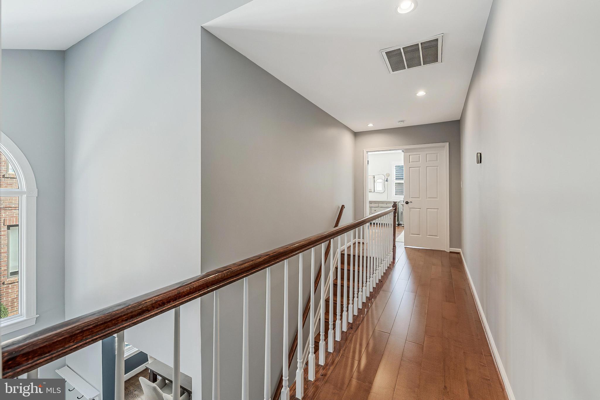 HAMPTONS OF MCLEAN - Residential