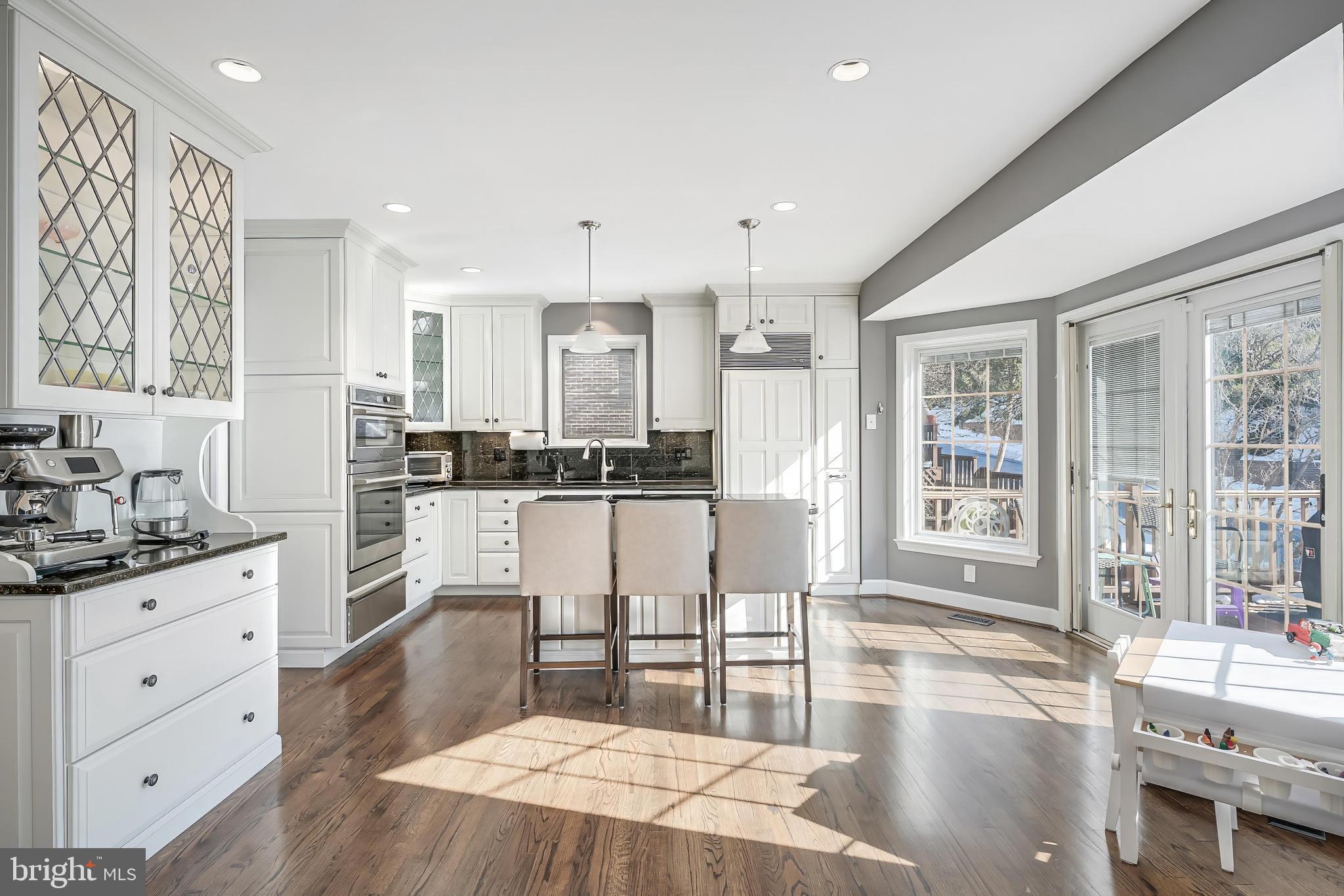 HAMPTONS OF MCLEAN - Residential