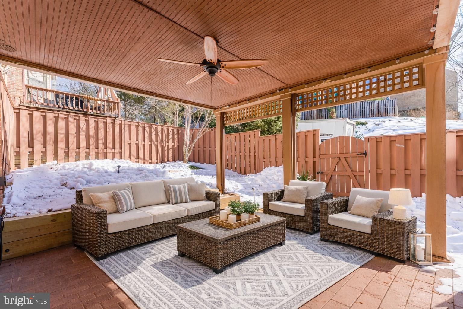 HAMPTONS OF MCLEAN - Residential