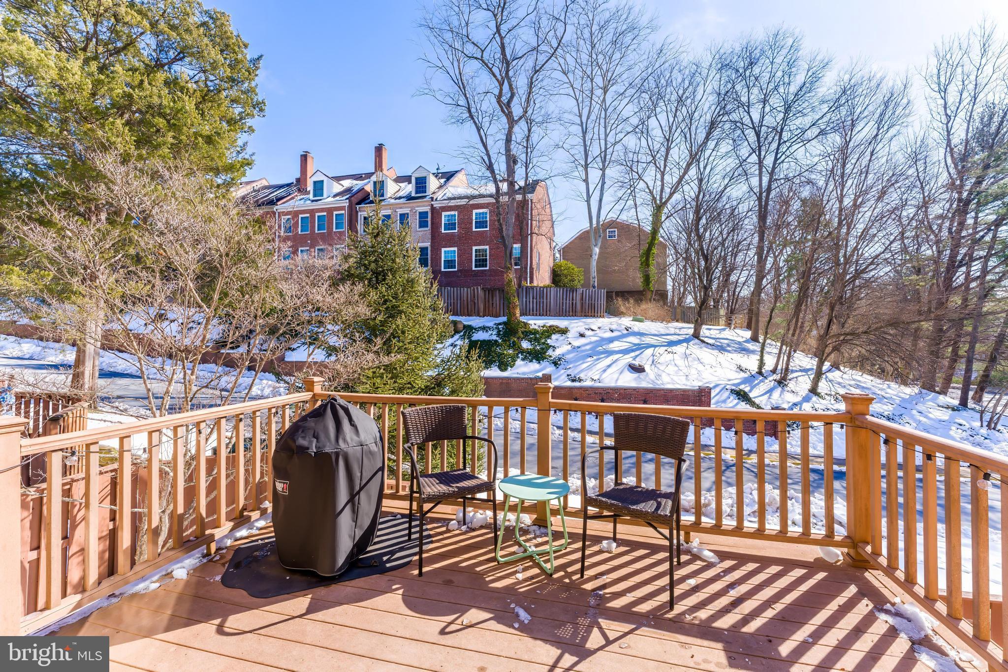 HAMPTONS OF MCLEAN - Residential