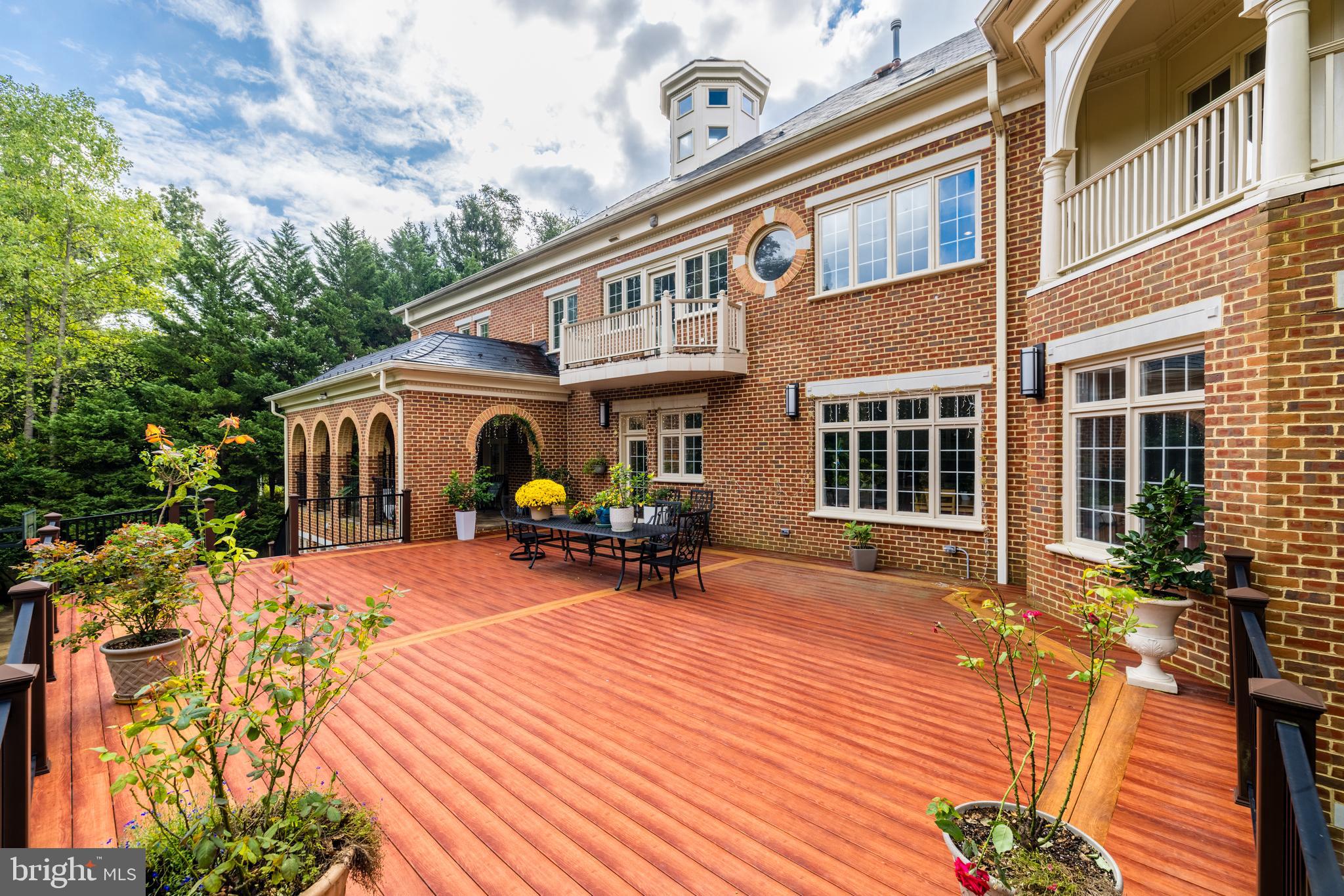 LANGLEY FOREST - Residential