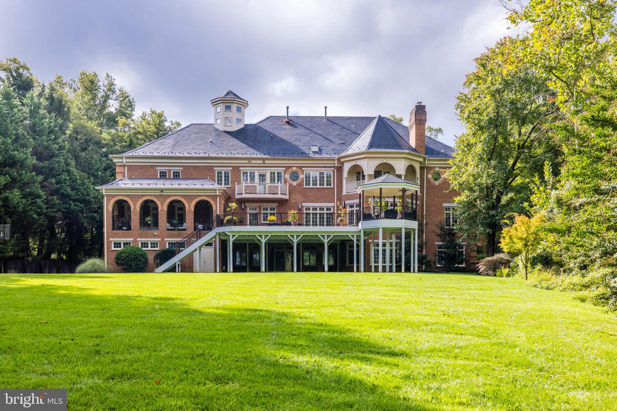 LANGLEY FOREST - Residential