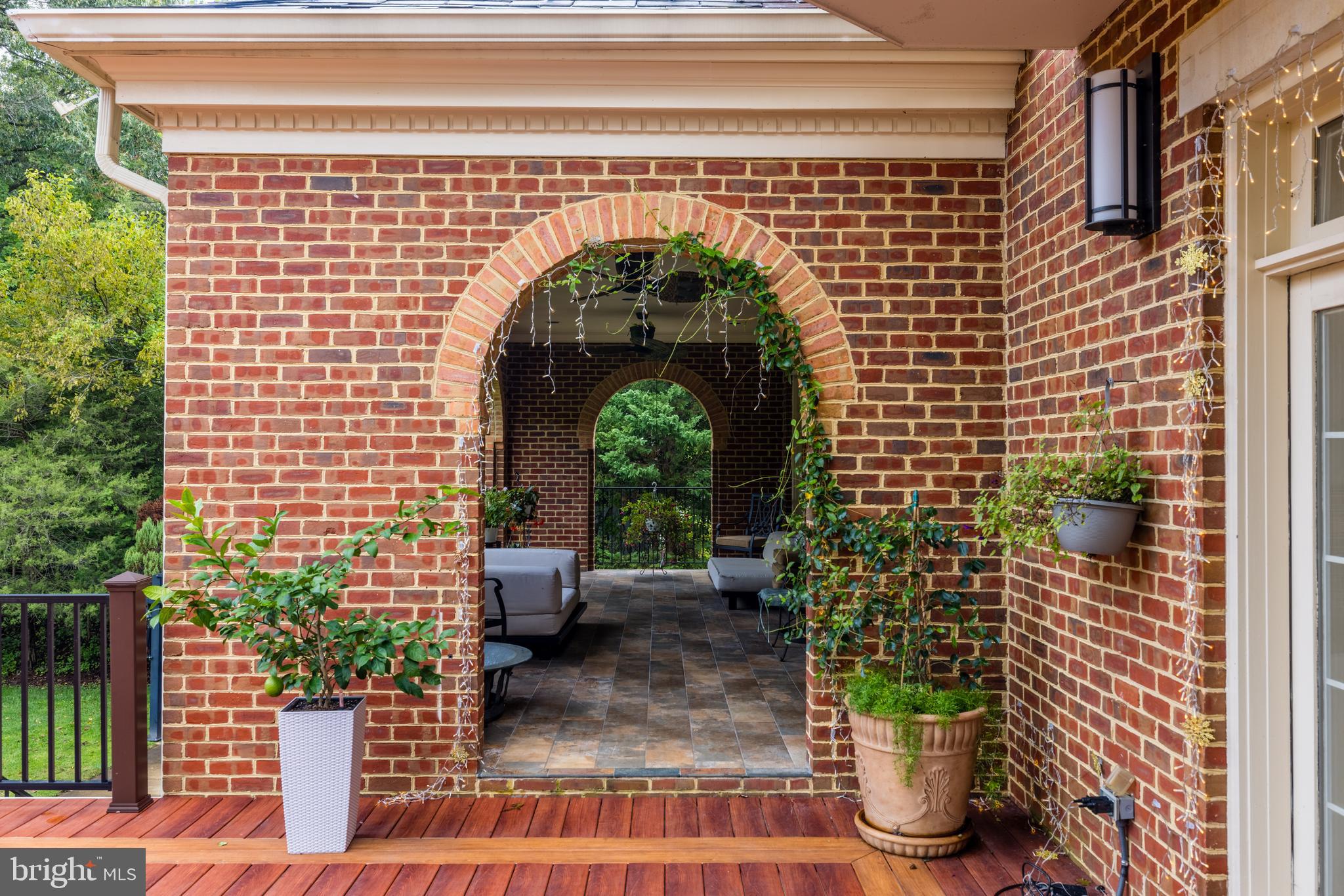 LANGLEY FOREST - Residential