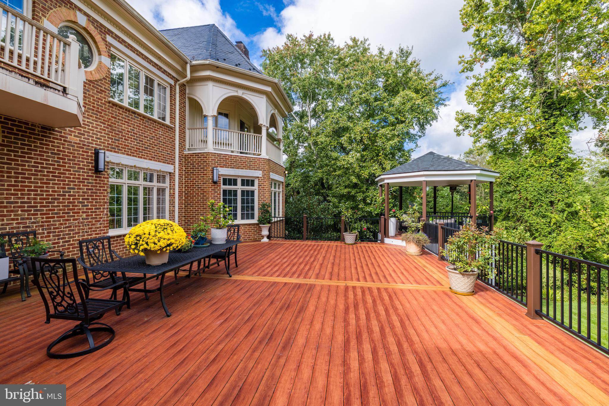 LANGLEY FOREST - Residential