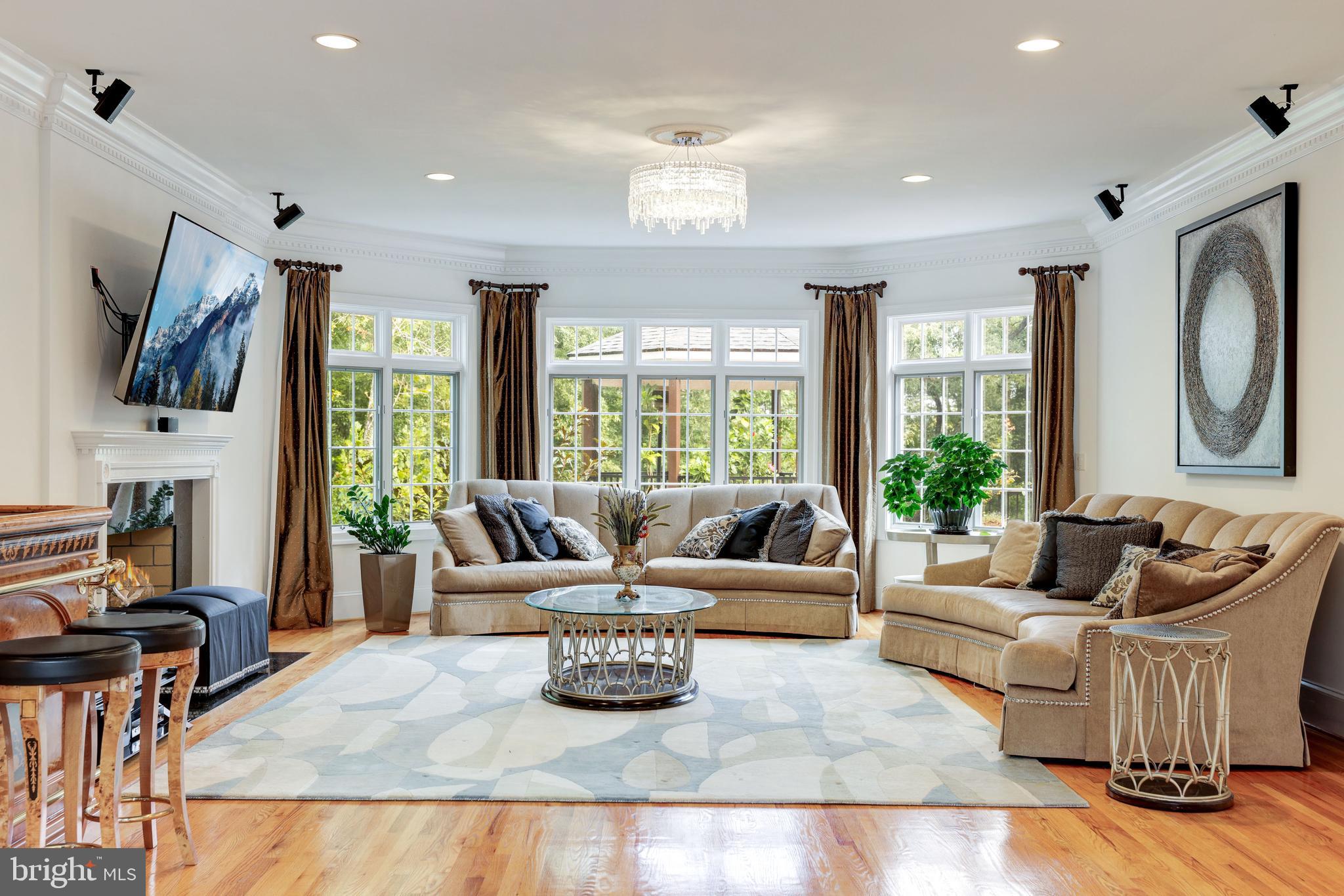 LANGLEY FOREST - Residential