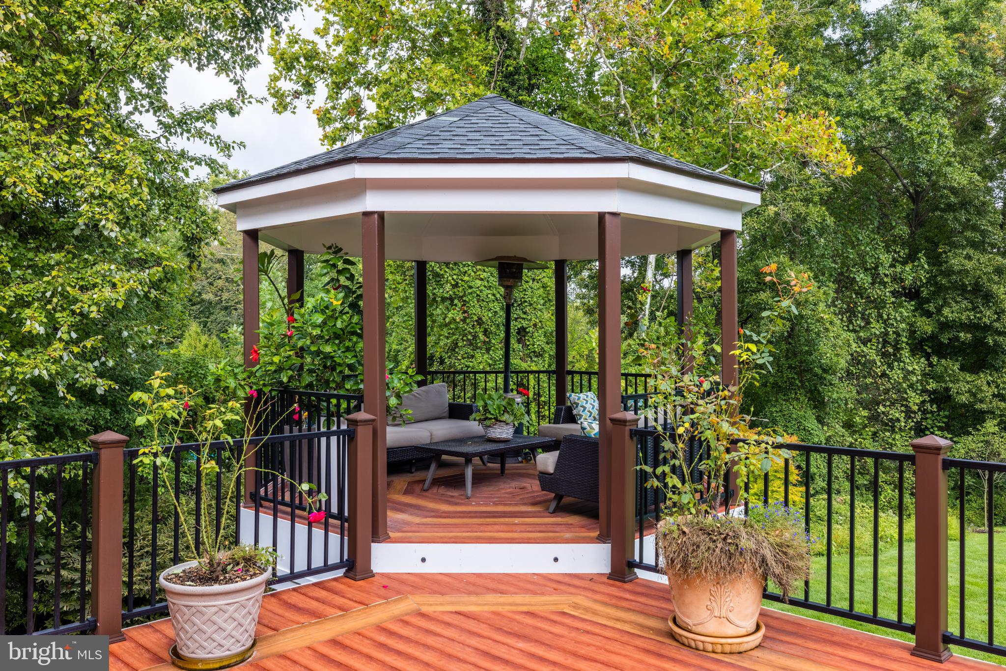 LANGLEY FOREST - Residential