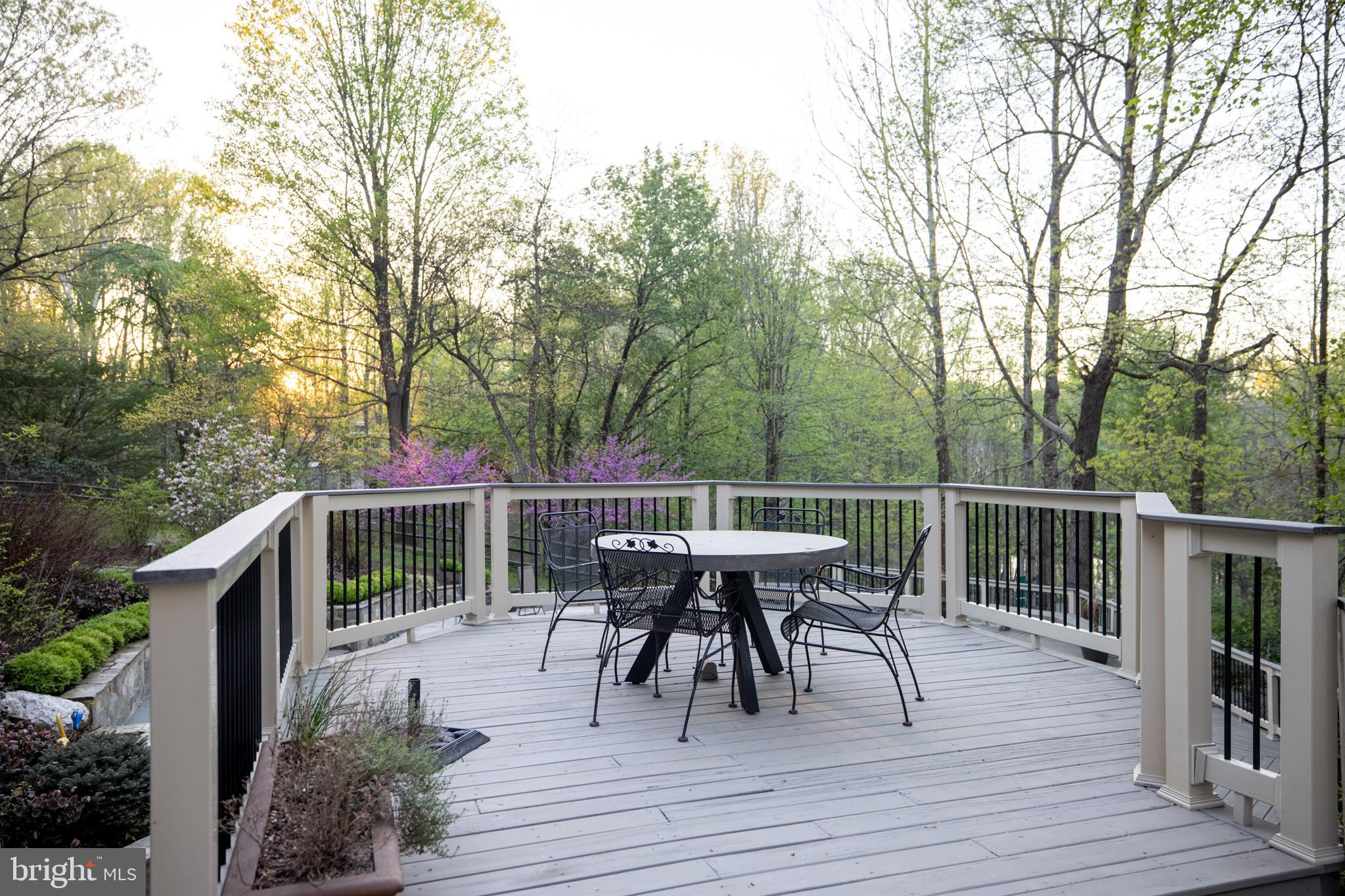 LEIGH MILL MEADOWS - Residential