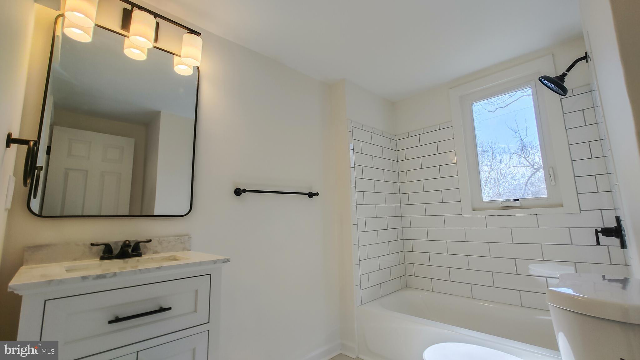 ENGLISH CONSUL ESTATES - Residential