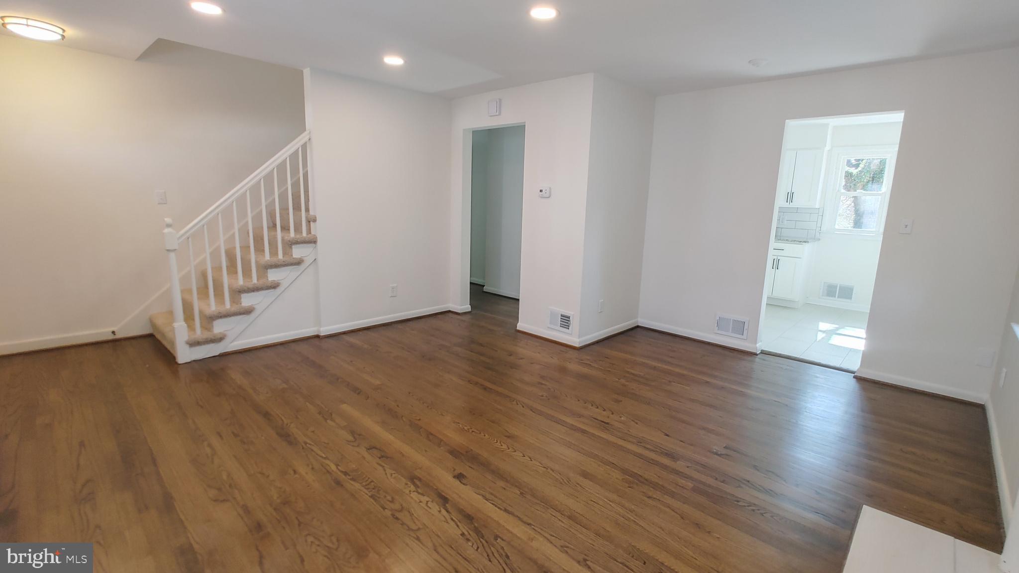 ENGLISH CONSUL ESTATES - Residential