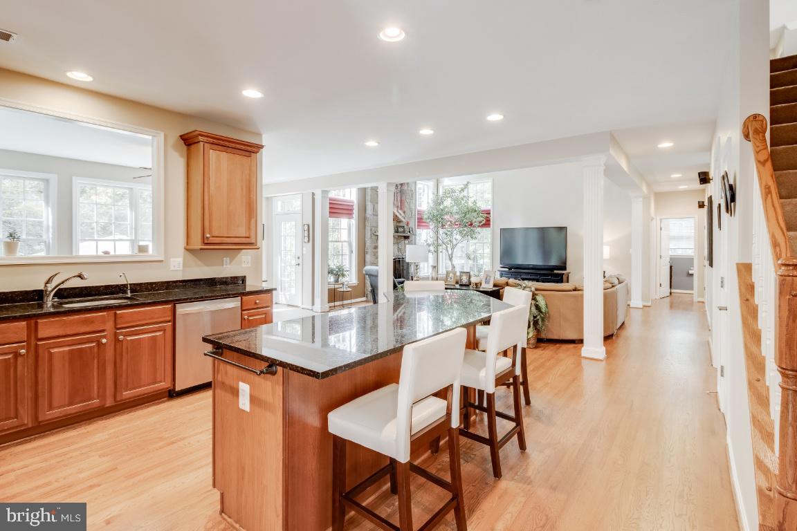 WHITEHALL MANOR - Residential