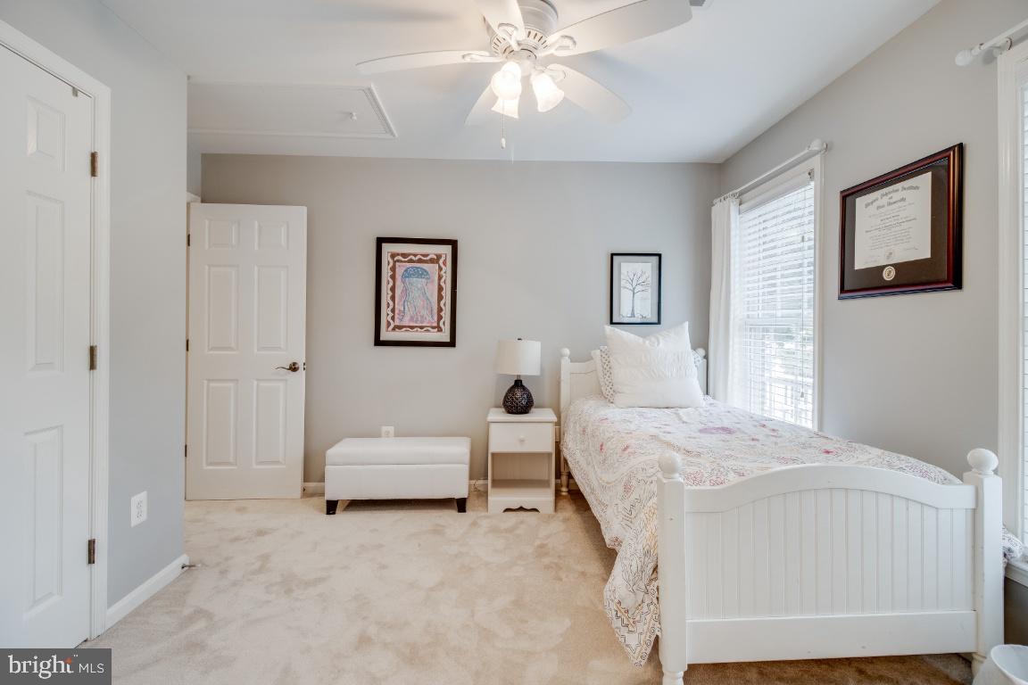 WHITEHALL MANOR - Residential