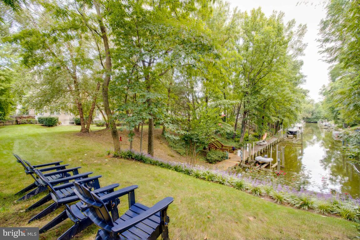 WHITEHALL MANOR - Residential