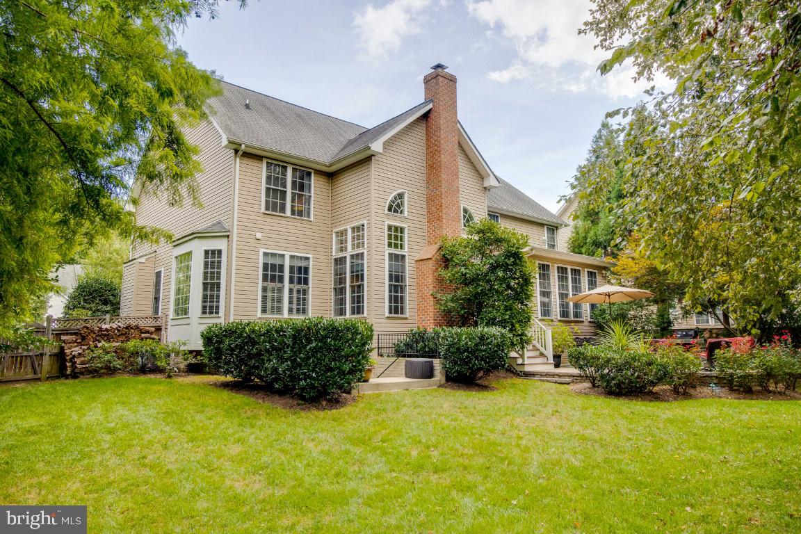 WHITEHALL MANOR - Residential