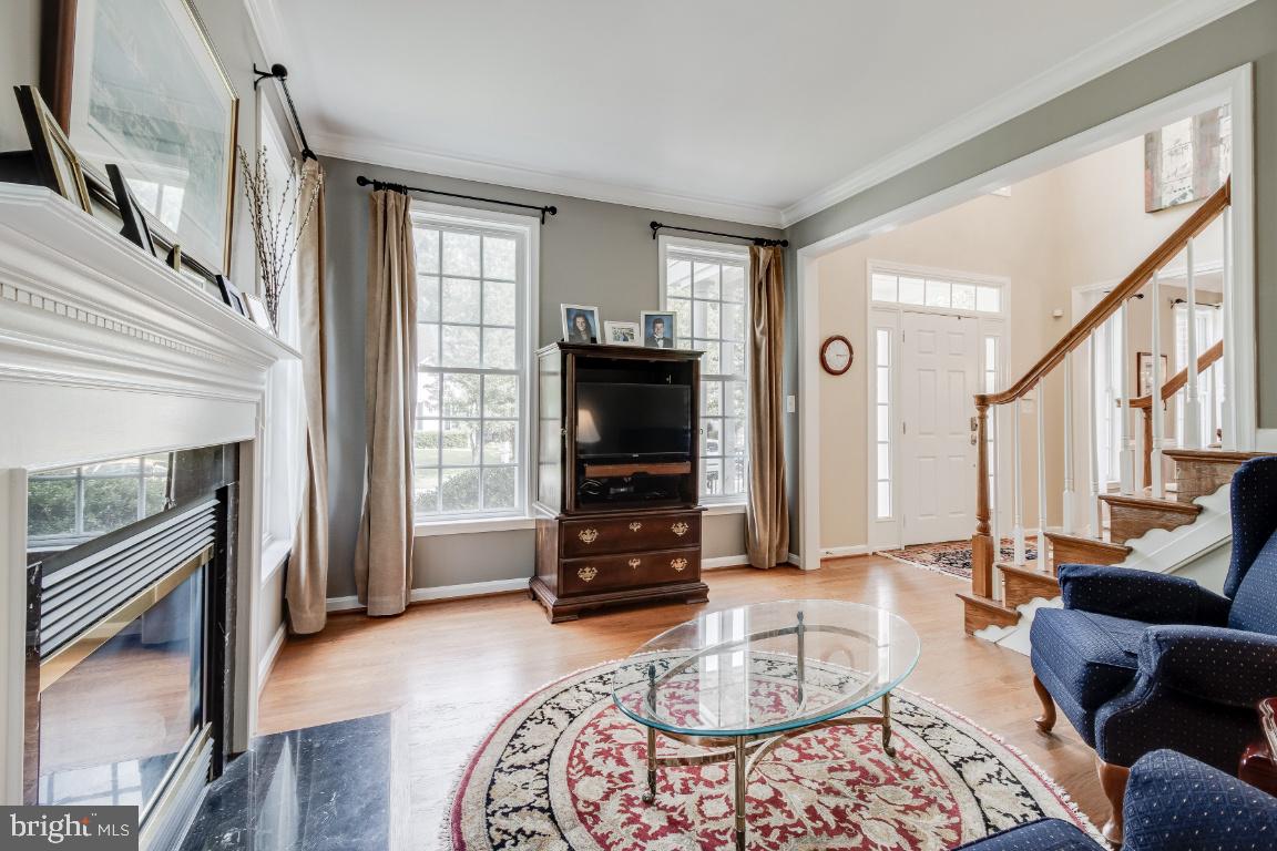 WHITEHALL MANOR - Residential