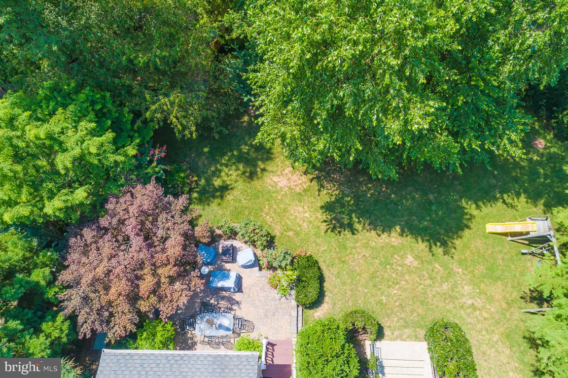 WHITEHALL MANOR - Residential