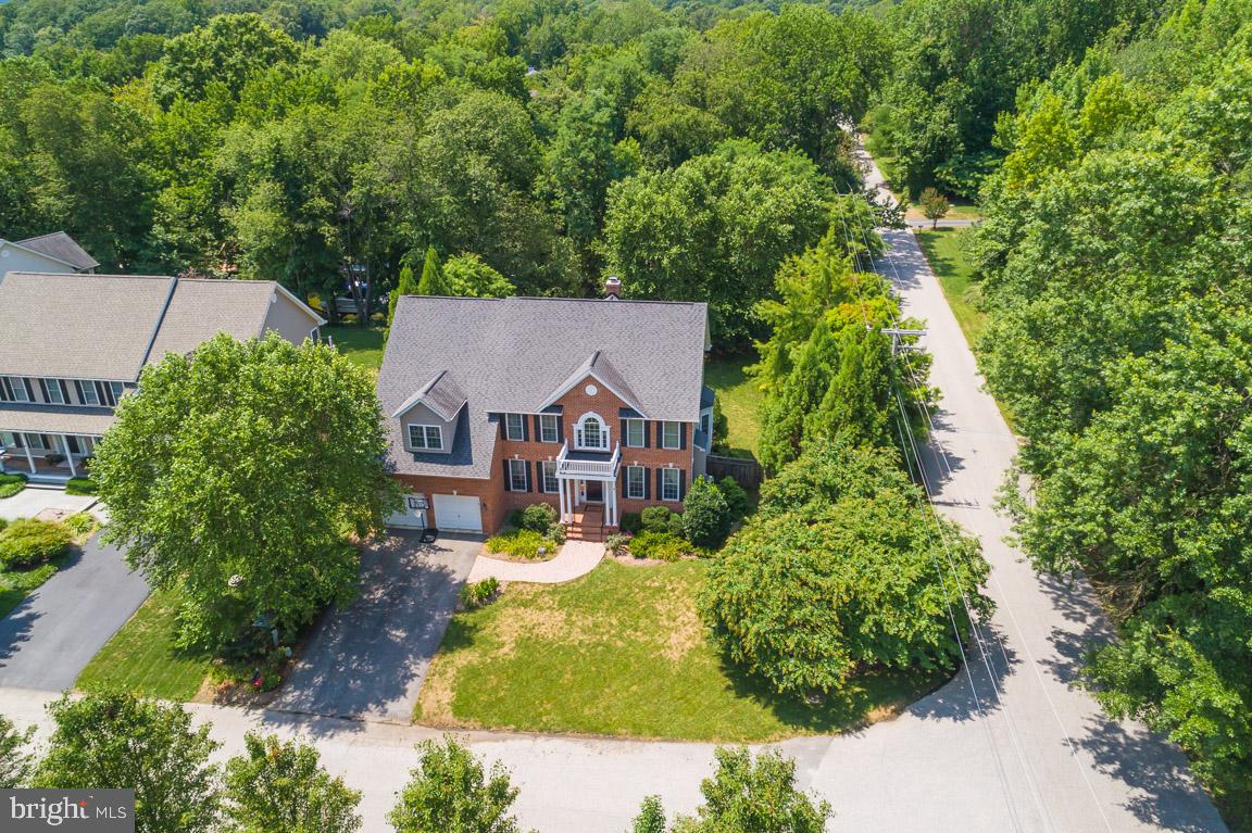 WHITEHALL MANOR - Residential