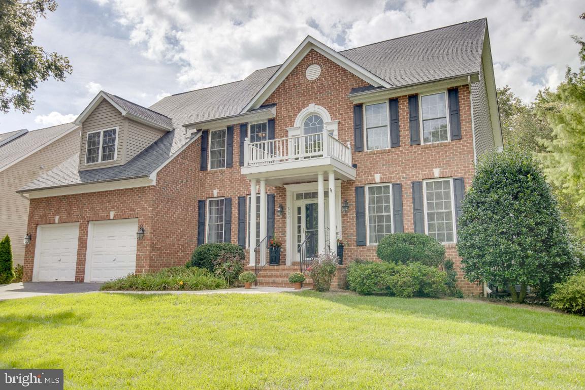 WHITEHALL MANOR - Residential