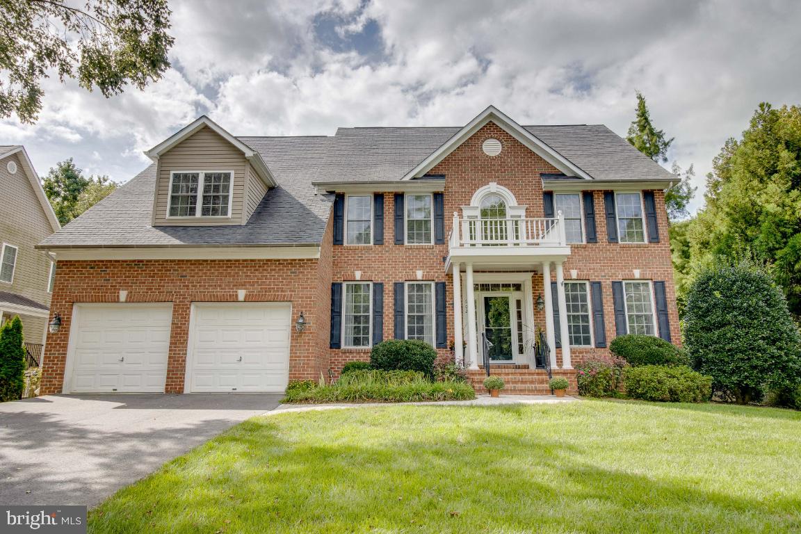 WHITEHALL MANOR - Residential