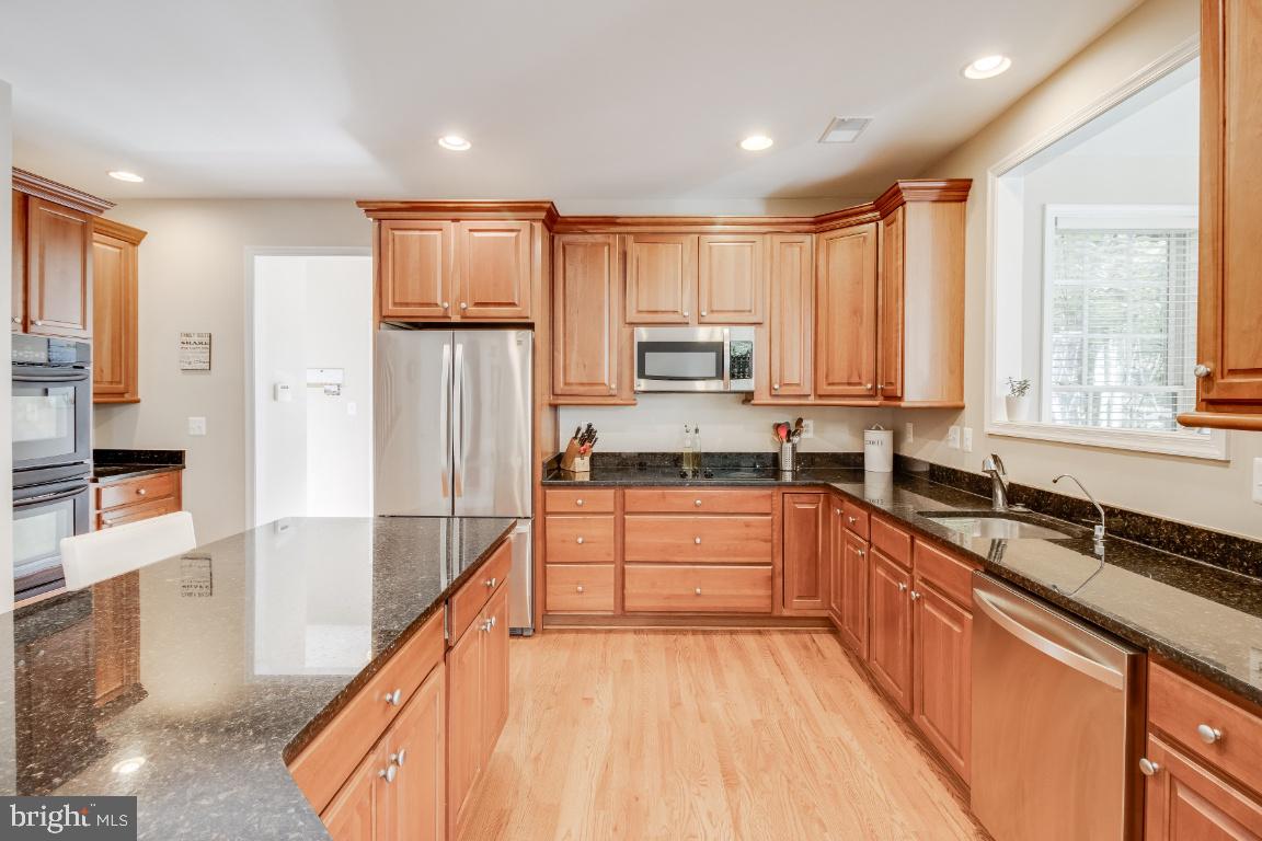 WHITEHALL MANOR - Residential