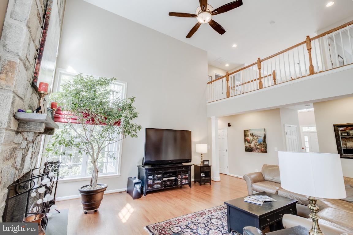 WHITEHALL MANOR - Residential