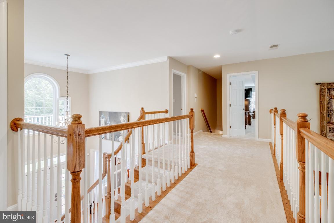 WHITEHALL MANOR - Residential