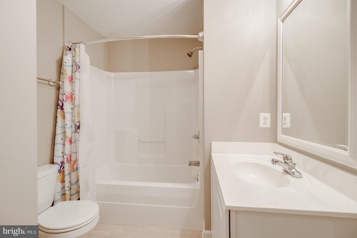 WHITEHALL MANOR - Residential