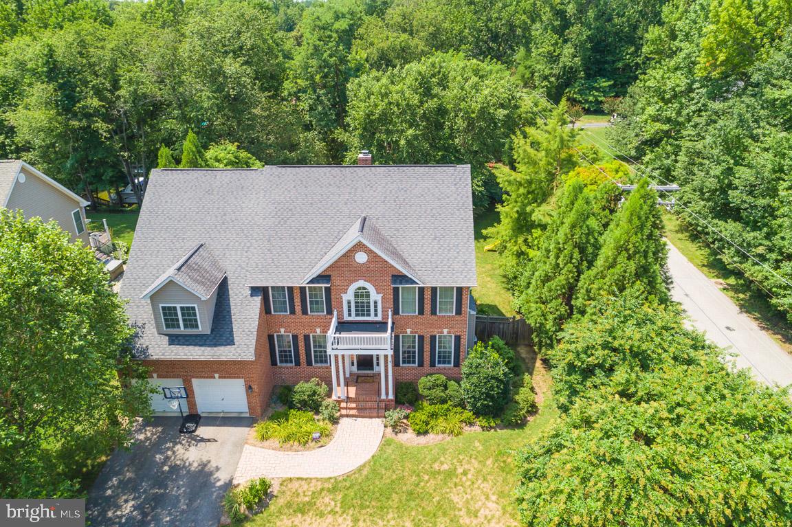 WHITEHALL MANOR - Residential