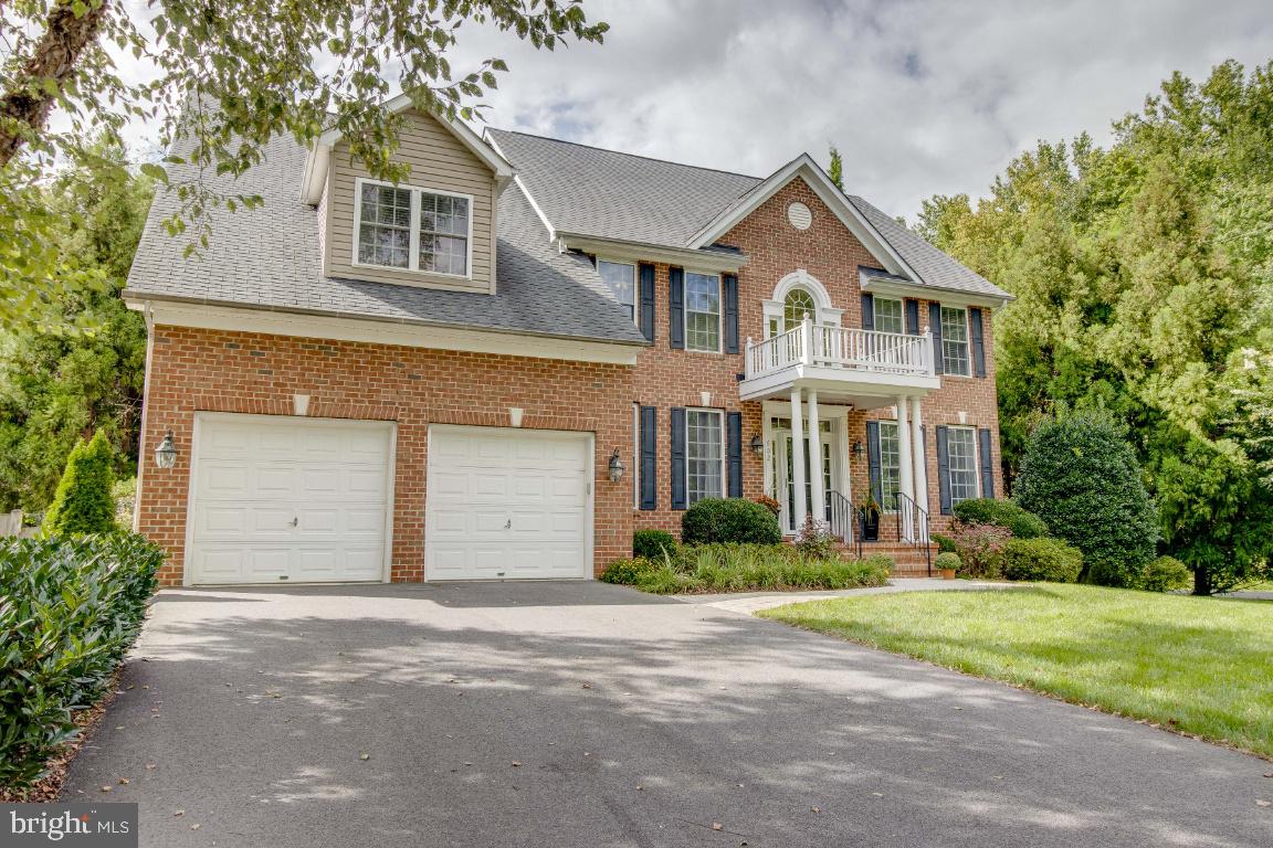 WHITEHALL MANOR - Residential