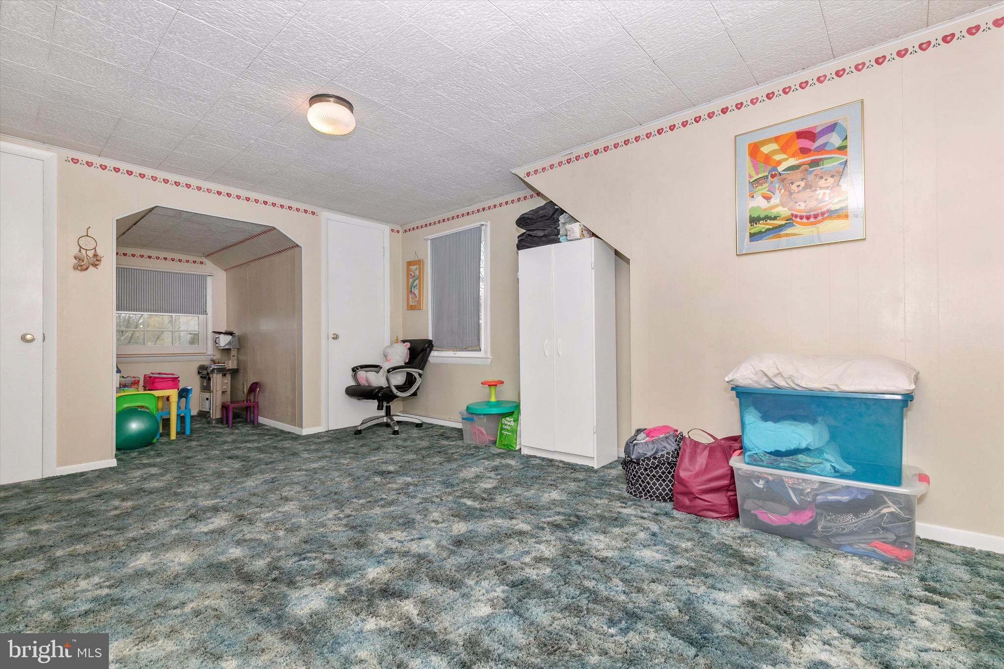 FOUNTAIN HEAD - Residential