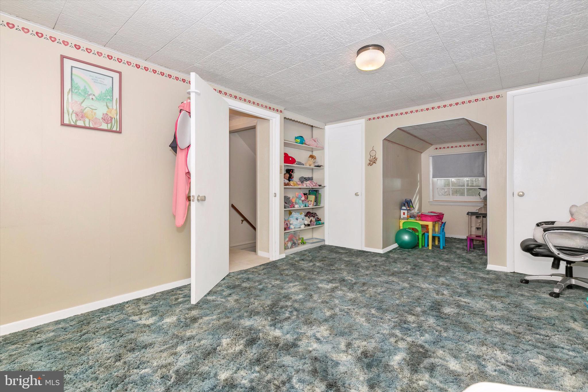 FOUNTAIN HEAD - Residential