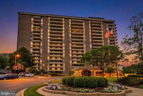 Photo of 1800 Old Meadow Road #1014, MCLEAN, VA 22102 (MLS # VAFX2324448)