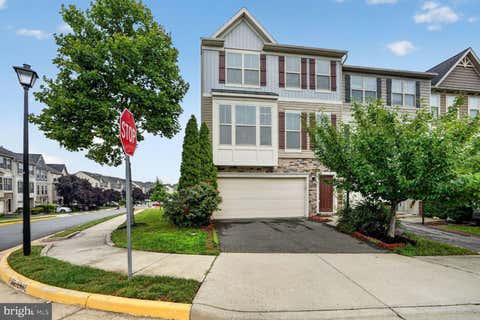 Townhouse For Rent - 42691 Galbraith Square<br/> BROADLANDS, VA 20148