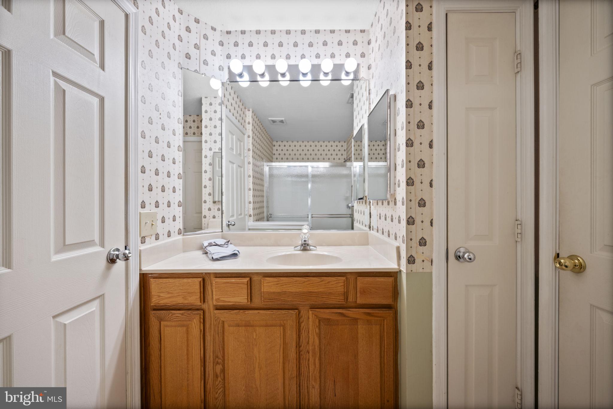 VILLAGE OF LONG REACH - Residential