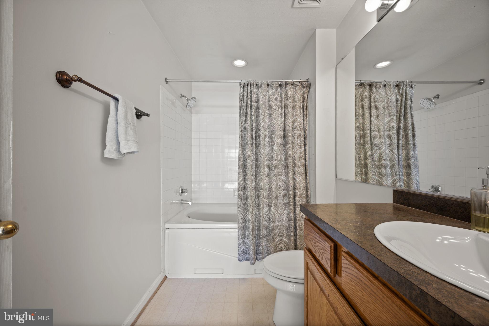 VILLAGE OF LONG REACH - Residential